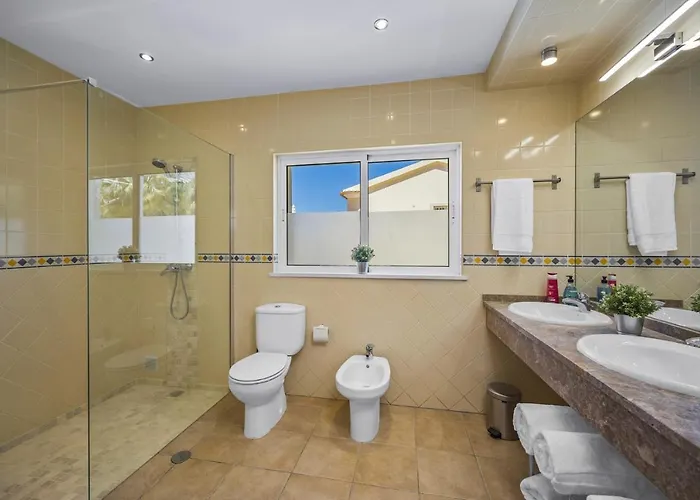 Villa Falesia Blue By